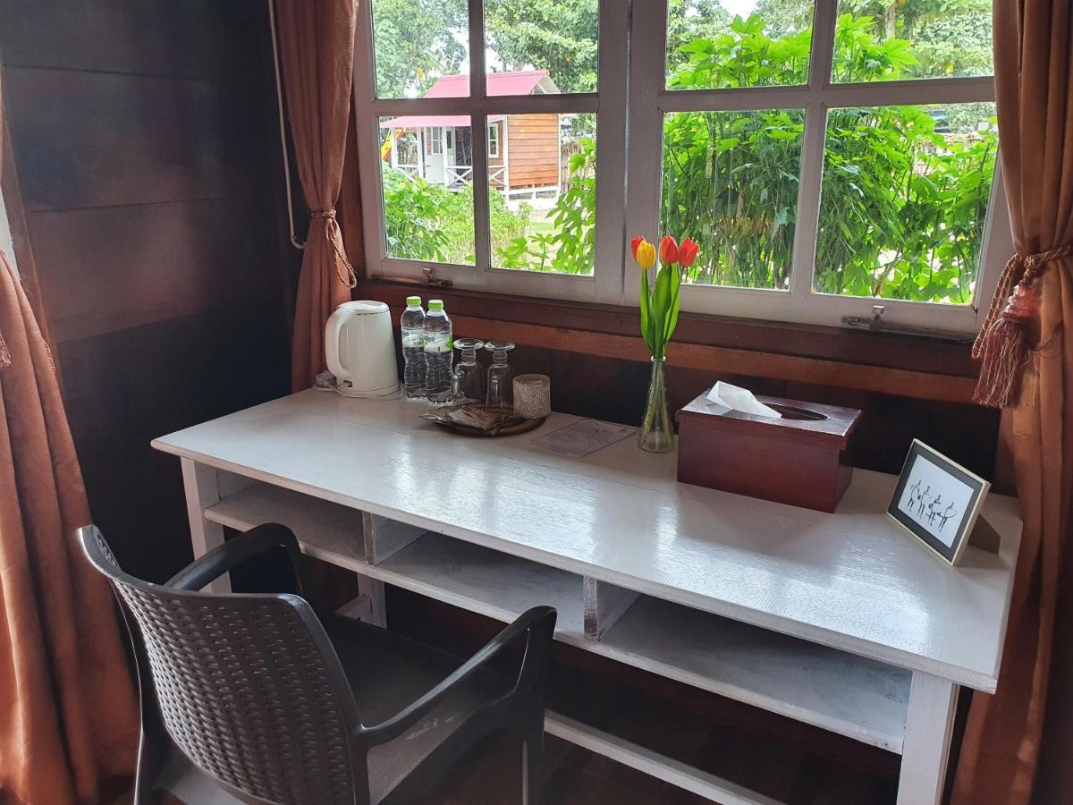 Amban Beach House Маноквари Екстериор снимка