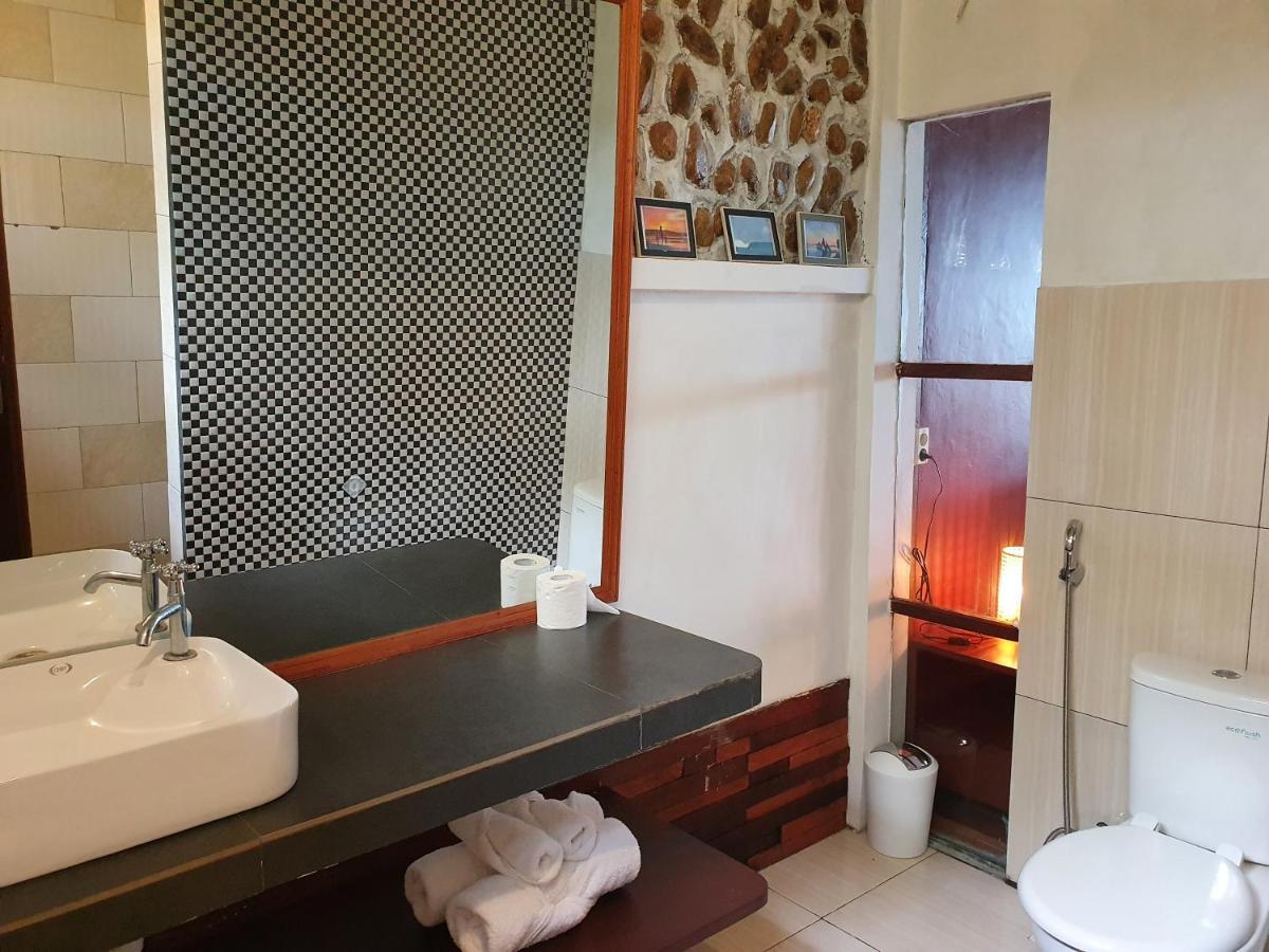 Amban Beach House Маноквари Екстериор снимка